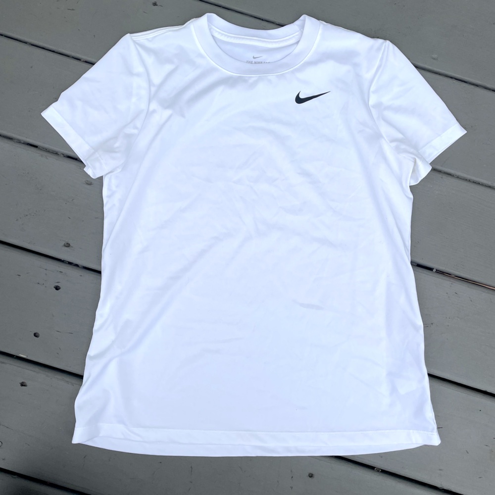 NIKE Dri-Fit White Top Size Medium